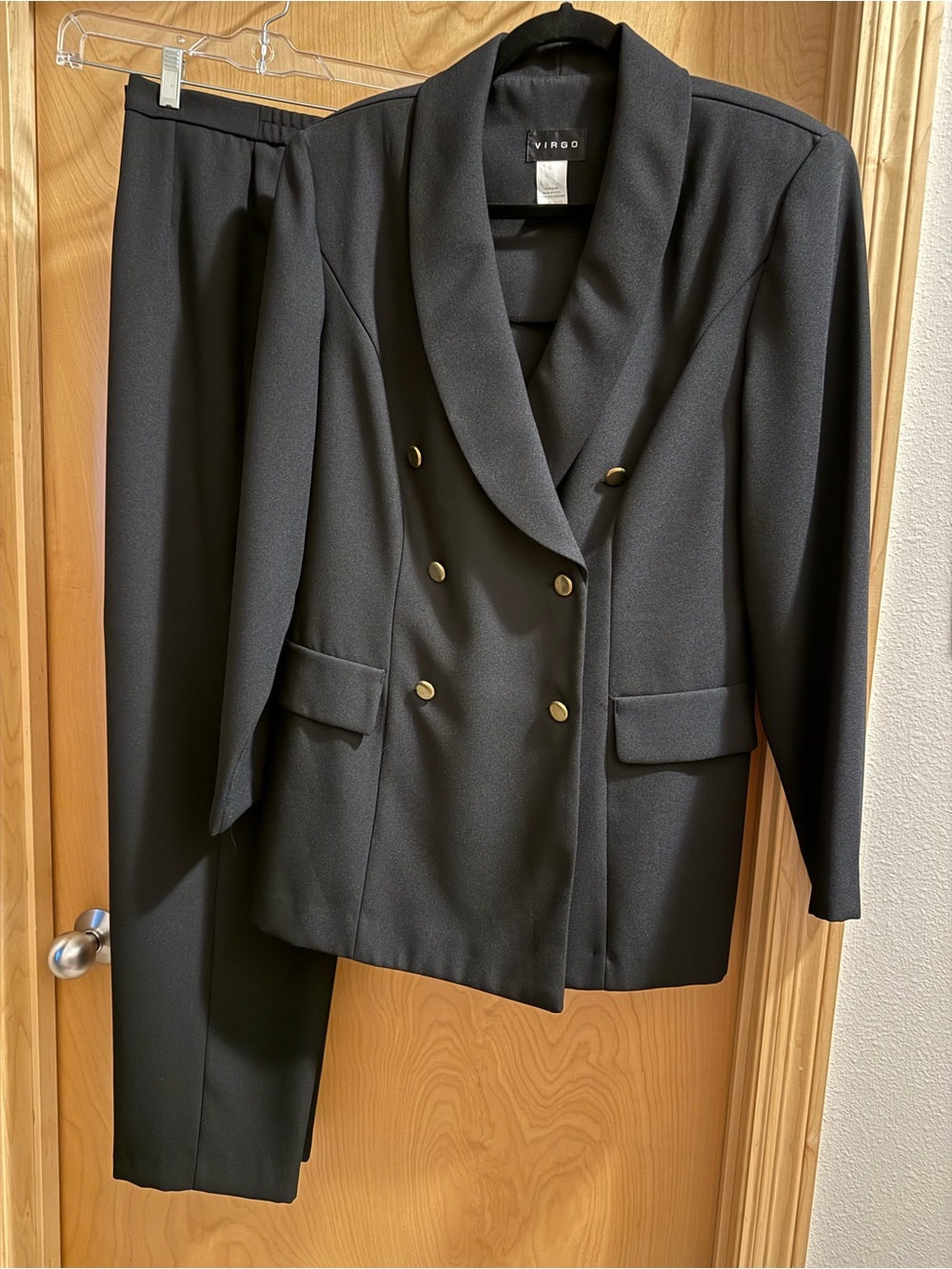 Virgo Black Double-Breasted Women's Blazer and Pants Set